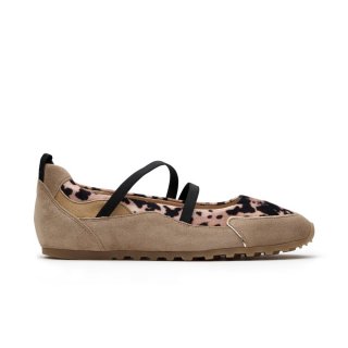 Paul Green Women's Dynamic Flat Almond Sand Suede