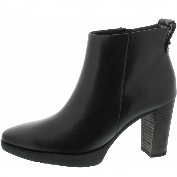 New Arrivals Paul Green women's ankle boots in black