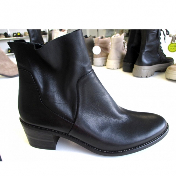 New Arrivals Paul Green Women's Short Boots in Black